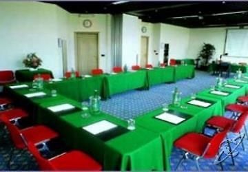 Holiday Inn Turin South Esterno foto