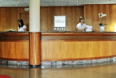 Holiday Inn Turin South Esterno foto